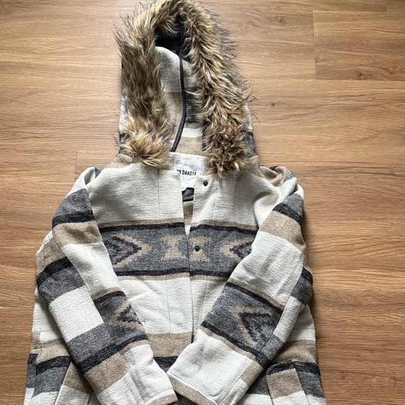 BB Dakota Jackets & Blazers - BB Dakota Patterned Hooded Coat with Faux Fur Trim